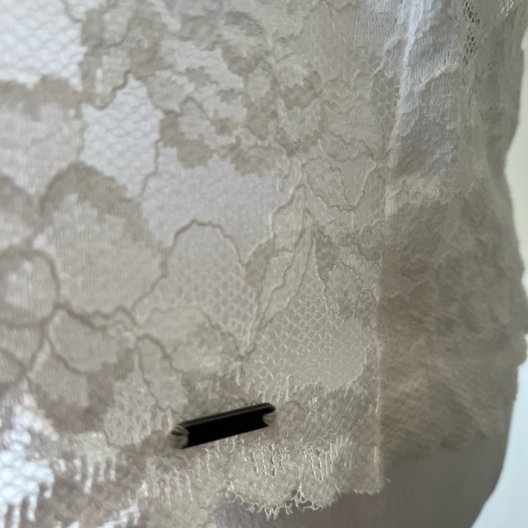 NWT Abercrombie & Fitch White Lace Embellished Top Small - Picture 5 of 6